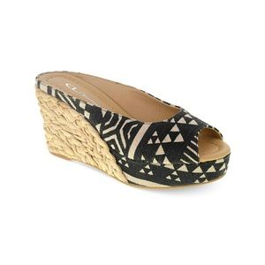 CL By Laundry Black Daysie Wedge Sandals